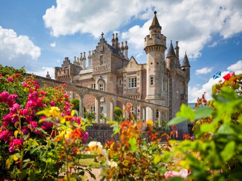 Abbotsford House & Melrose  (Includes High Tea)